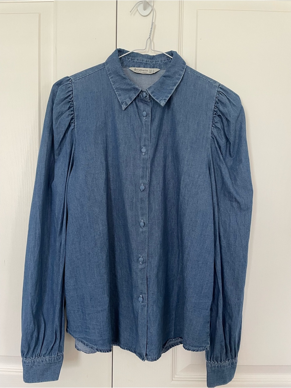 Stradivarius Medium Blue Denim Button-Up Shirt with Puff Shoulders
